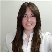 ¡Hola! Mi nombre es Silvia, soy una persona comprometida, apasionada y apta para todas las edades y niveles.